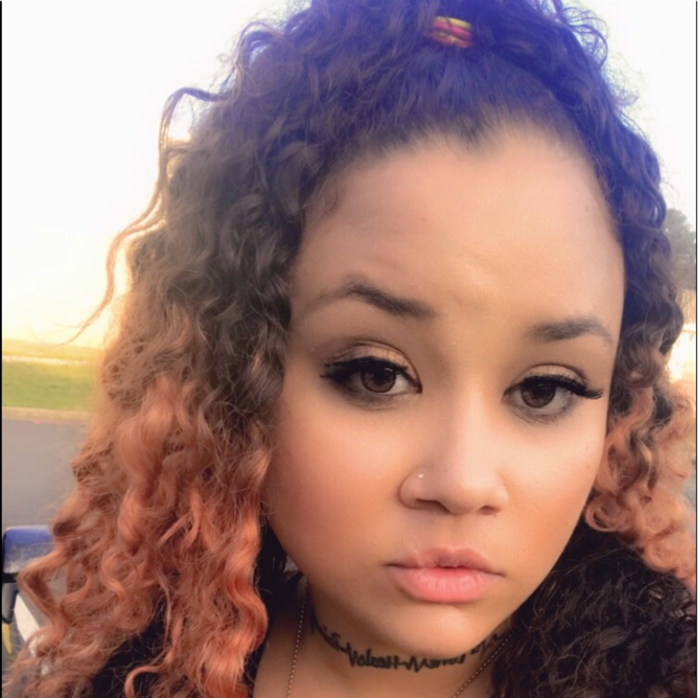Meet your Posher, Ria